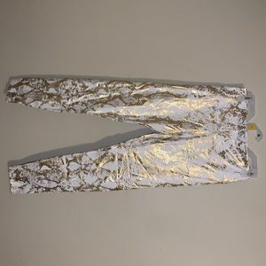 Gold-patterned High-waisted Leggings